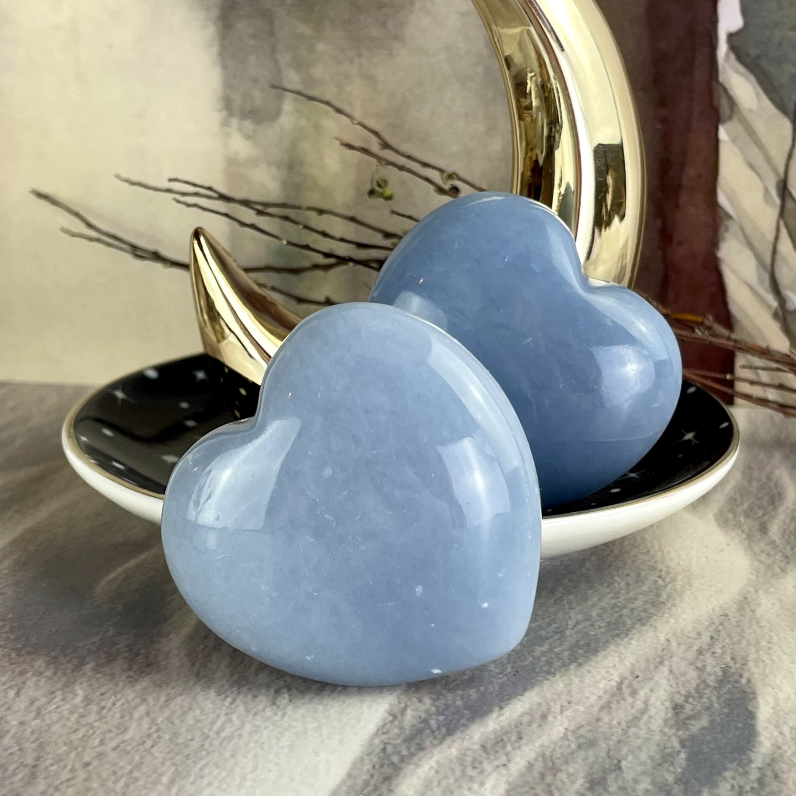 Angelite – The Empress & Wolf