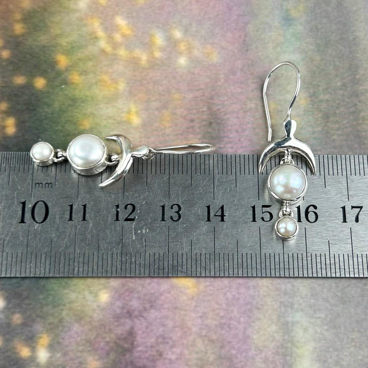 Elegant Women's Drop Earrings