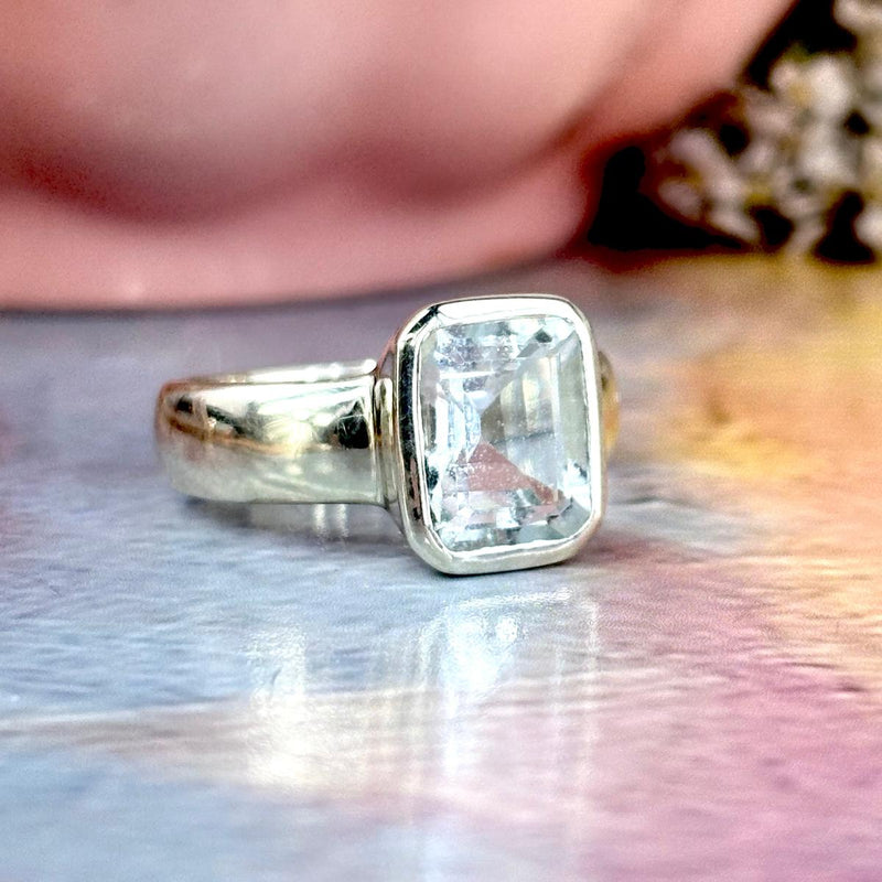 Women's Aquamarine Gemstone Ring