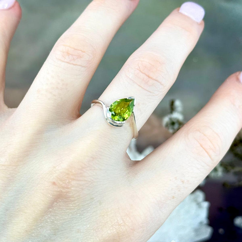 Assorted Gemstone Teardrop Cut Wave Ring