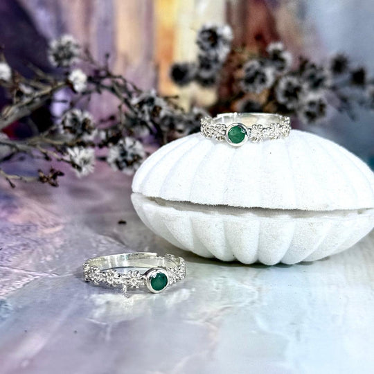 Emerald Flower Band Ring