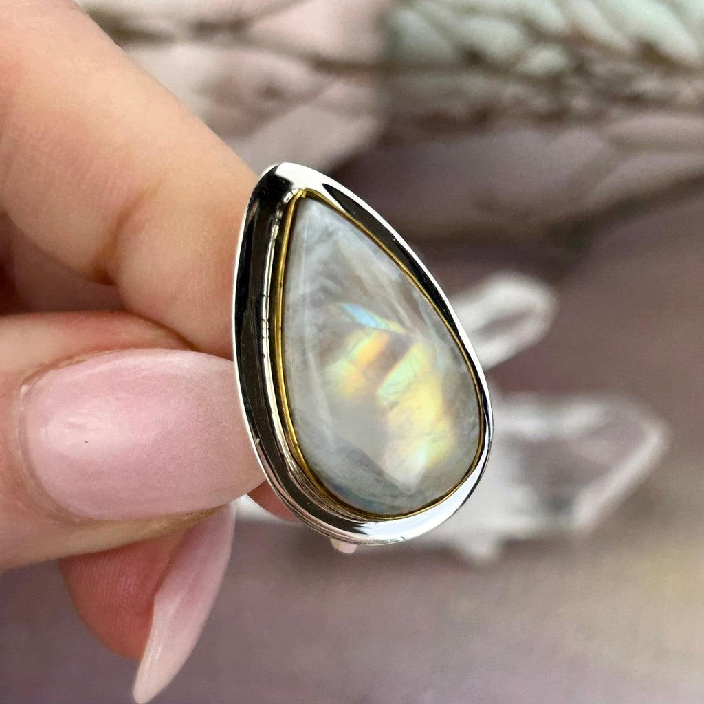 High Flash Moonstone Ring