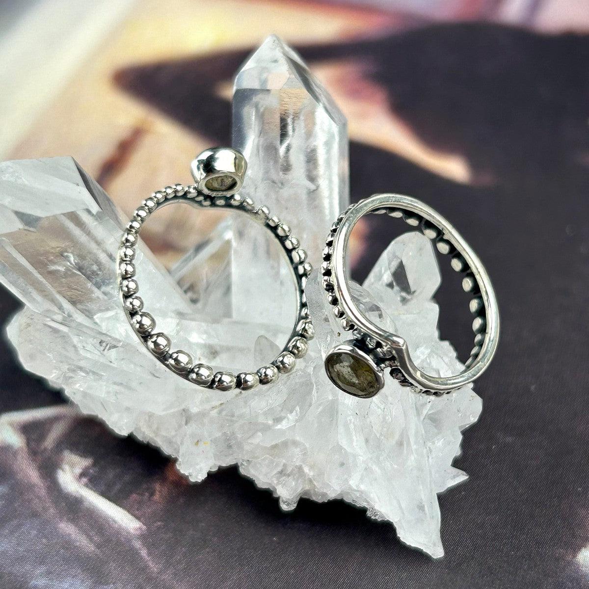 Round Labradorite Thin Band Ring