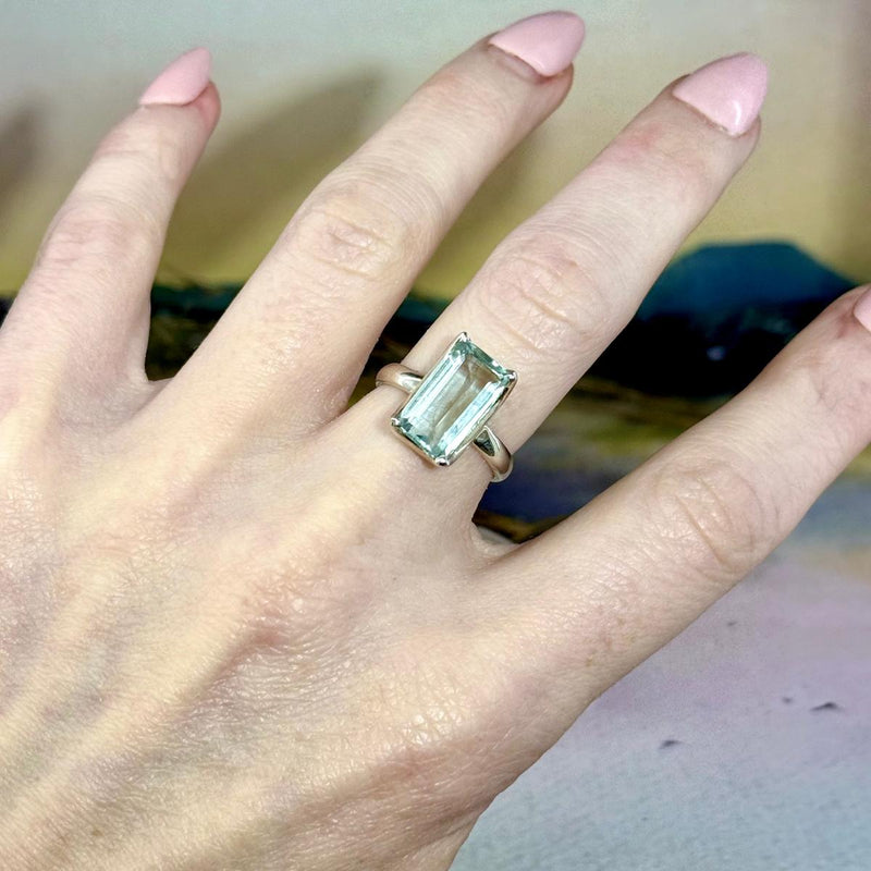 Women's Classic Aquamarine Ring