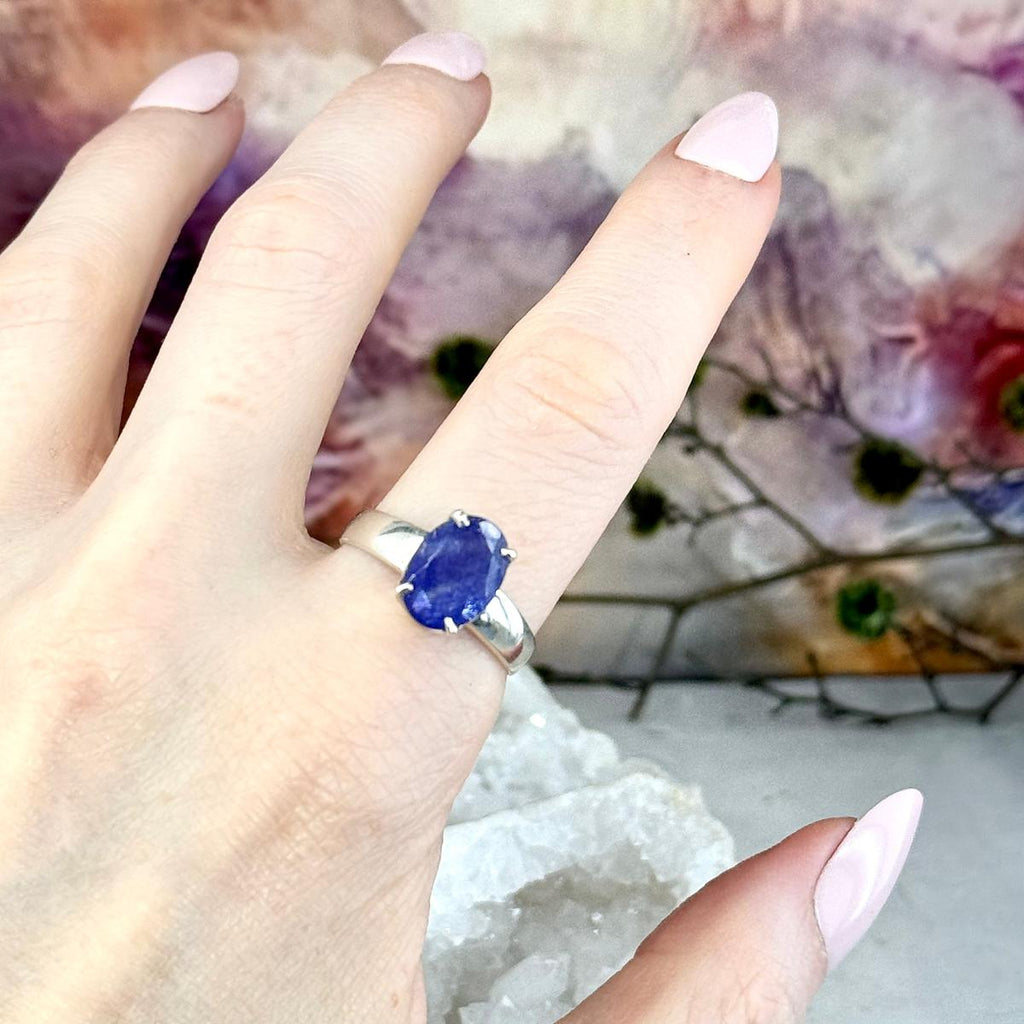Women's Tanzanite Ring