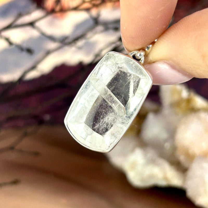 Manifestation Quartz Pendant