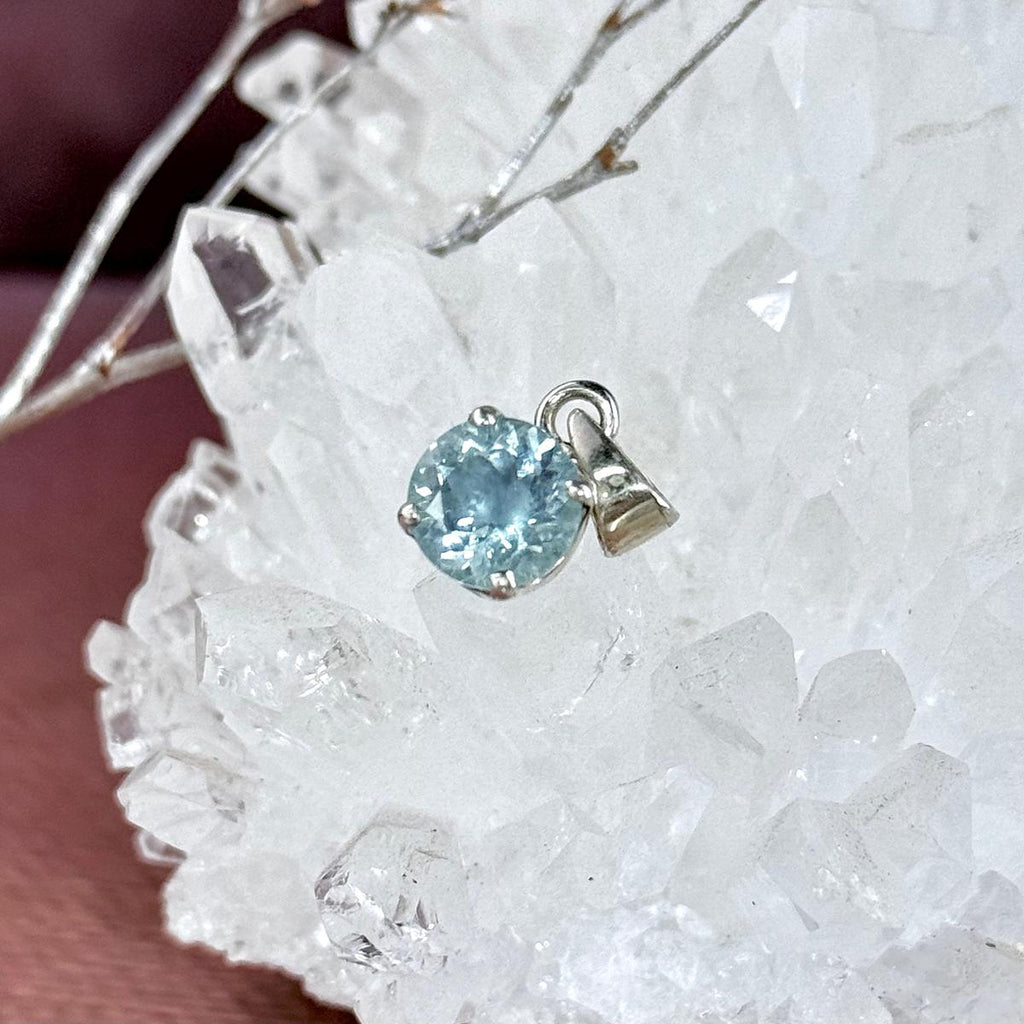 Brilliant Cut Aquamarine Pendant