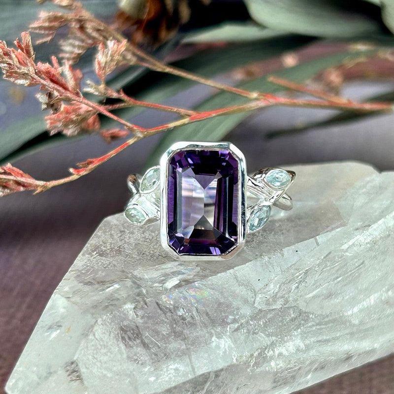 Royal Design Crystal Ring
