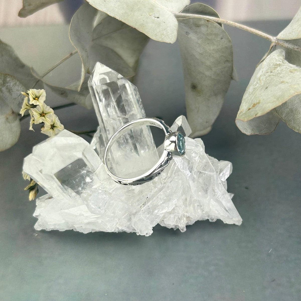 Royal Design Gemstone Ring