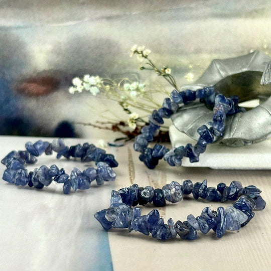 Iolite Chip Bead Crystal Bracelet