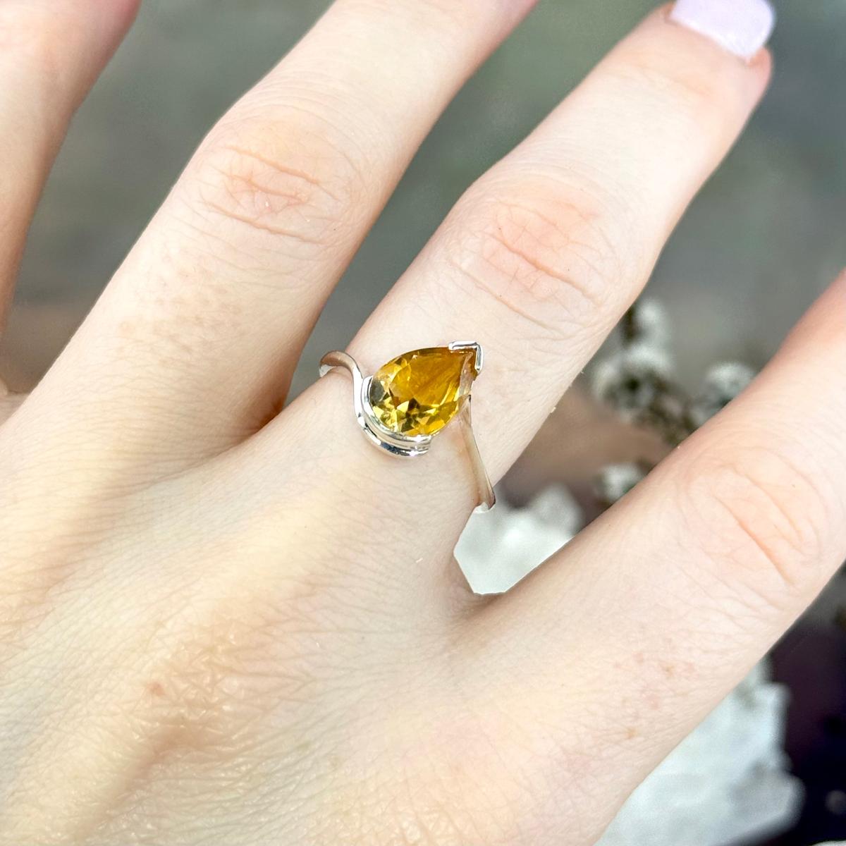 Assorted Gemstone Teardrop Cut Wave Ring