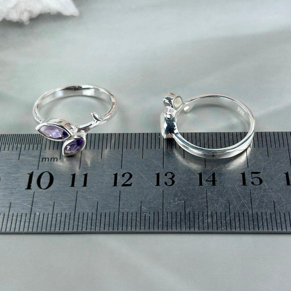 Ladies Gemstone Garden Motif Ring