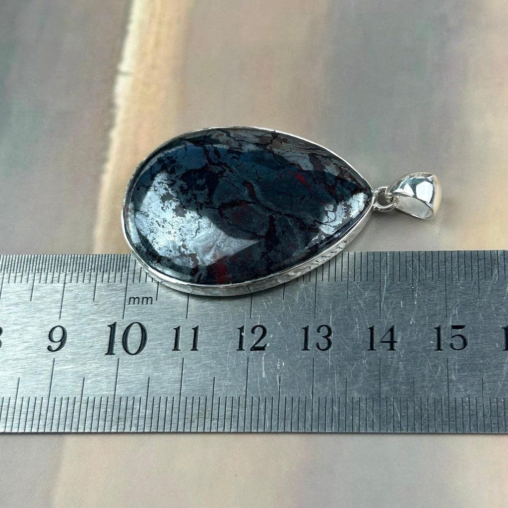Metallic Silver Stone Pendant