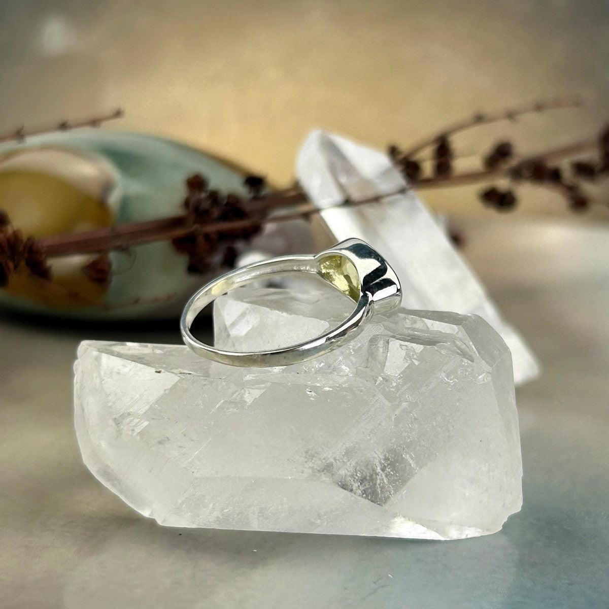 Oval Cut Lemon Quartz Ring