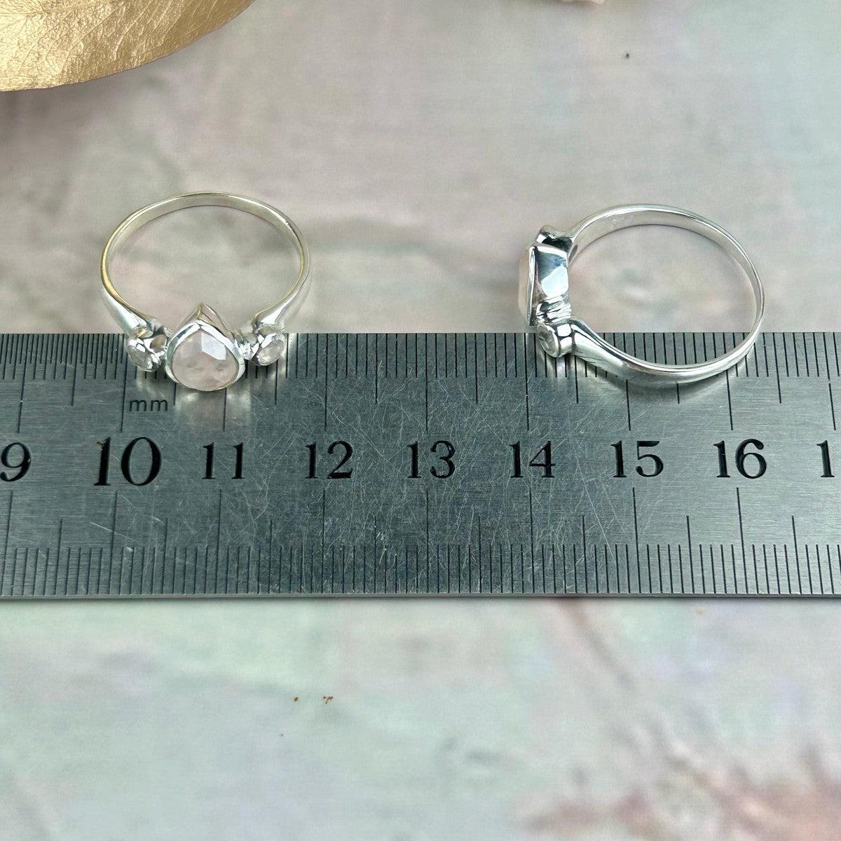 Elegant Design Rose Quartz Ring