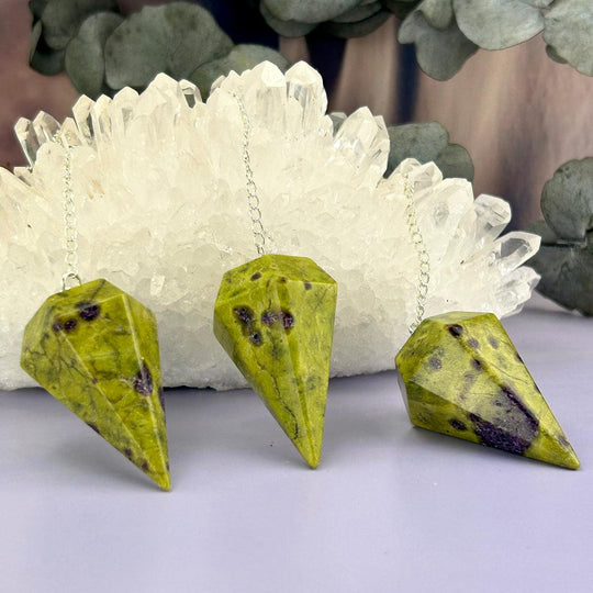 Stichtite & Green Serpentine (Atlantisite) Pendulum