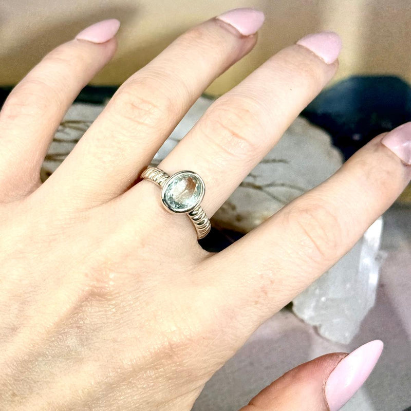 Women's Aquamarine Gemstone Ring
