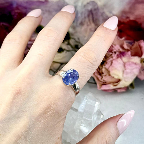 Women's Tanzanite Ring