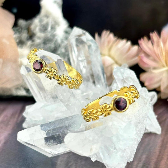 Garnet (Rhodolite) Gold Flower Band Ring