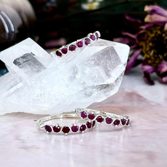 Ruby Pavé Wave Band Ring