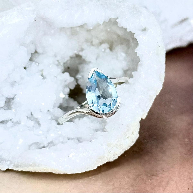 Assorted Gemstone Teardrop Cut Wave Ring