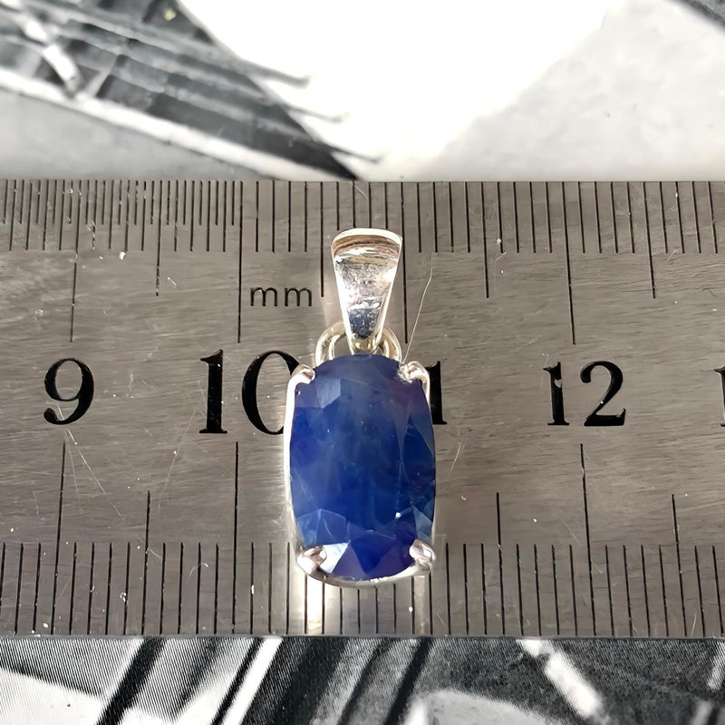 Classic Design Sapphire Pendant