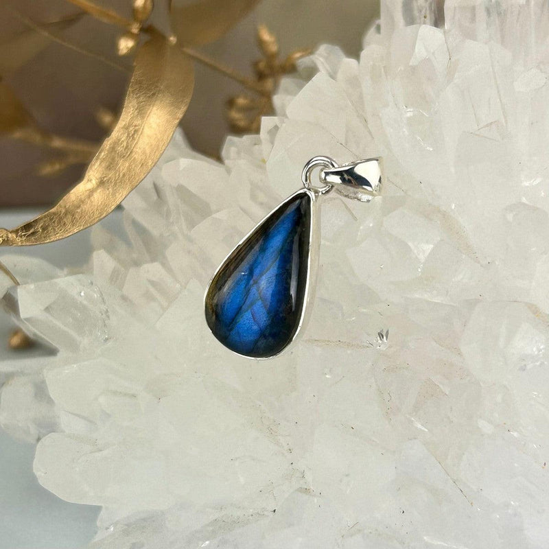 Bright Blue Labradorite Pendant