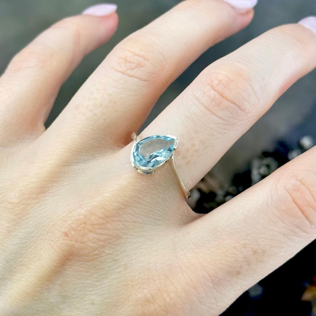 Assorted Gemstone Teardrop Cut Wave Ring