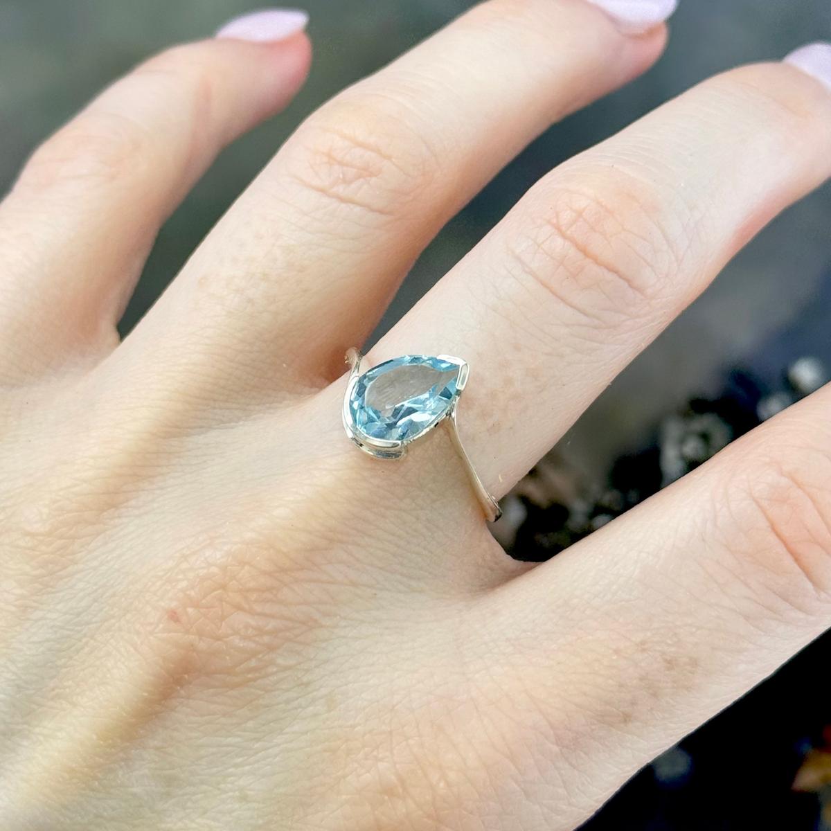 Assorted Gemstone Teardrop Cut Wave Ring