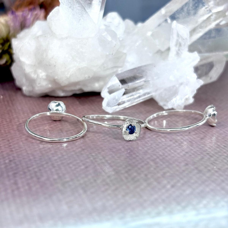 Delicate Design Flower Ring
