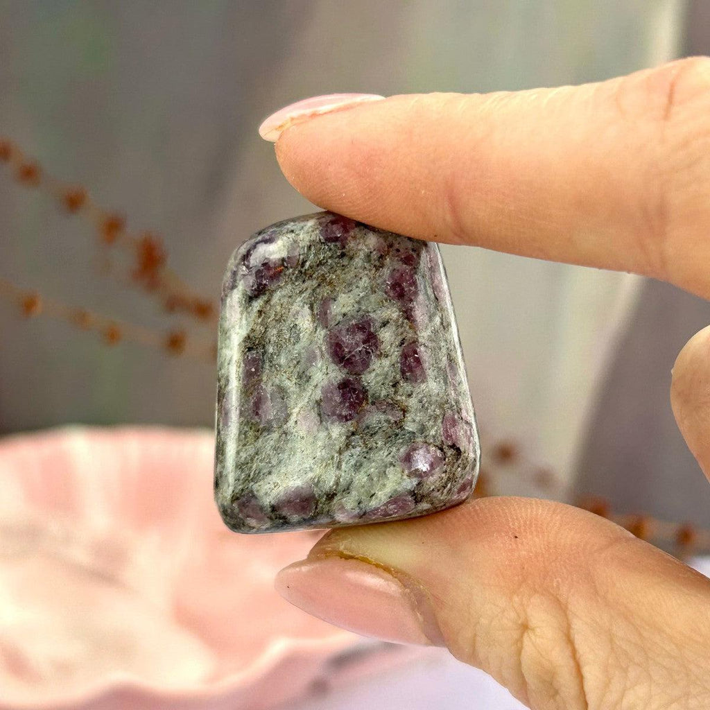 Polished Spinel Stone