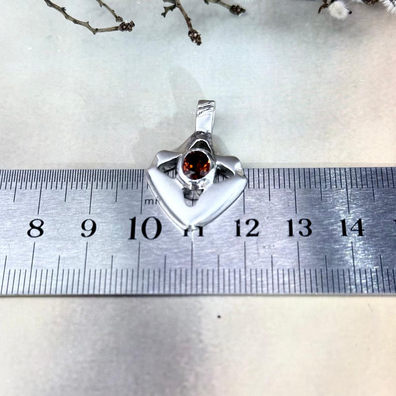 Contemporary Design Gemstone Pendant