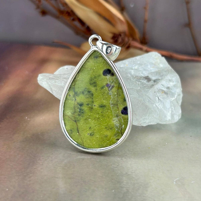 Green Serpentine And Stitchtite Jewellery