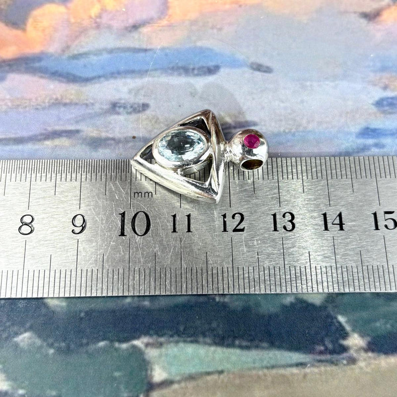 Modern Design Gemstone Pendant