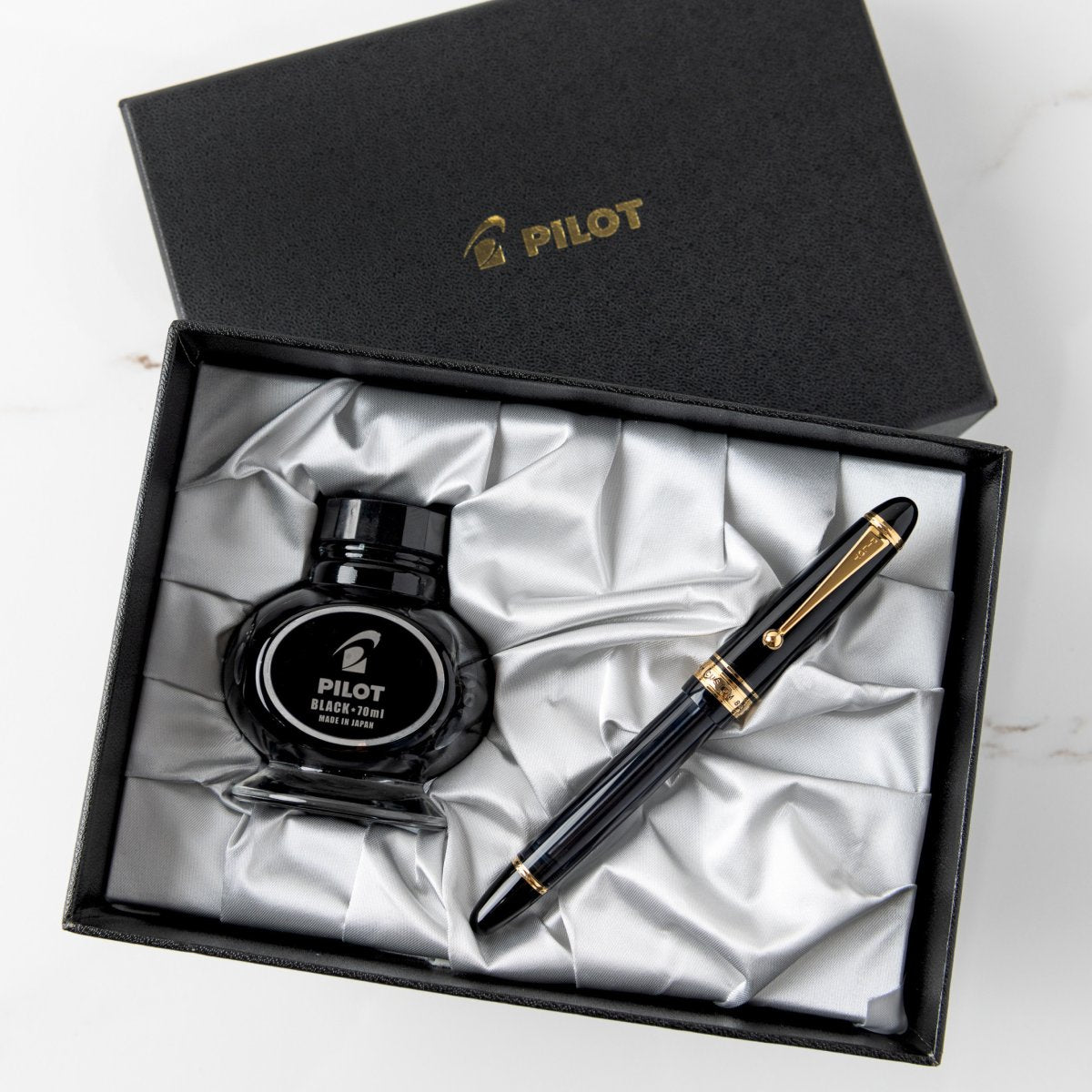 Pilot Brown Custom 823 Fountain Pen
