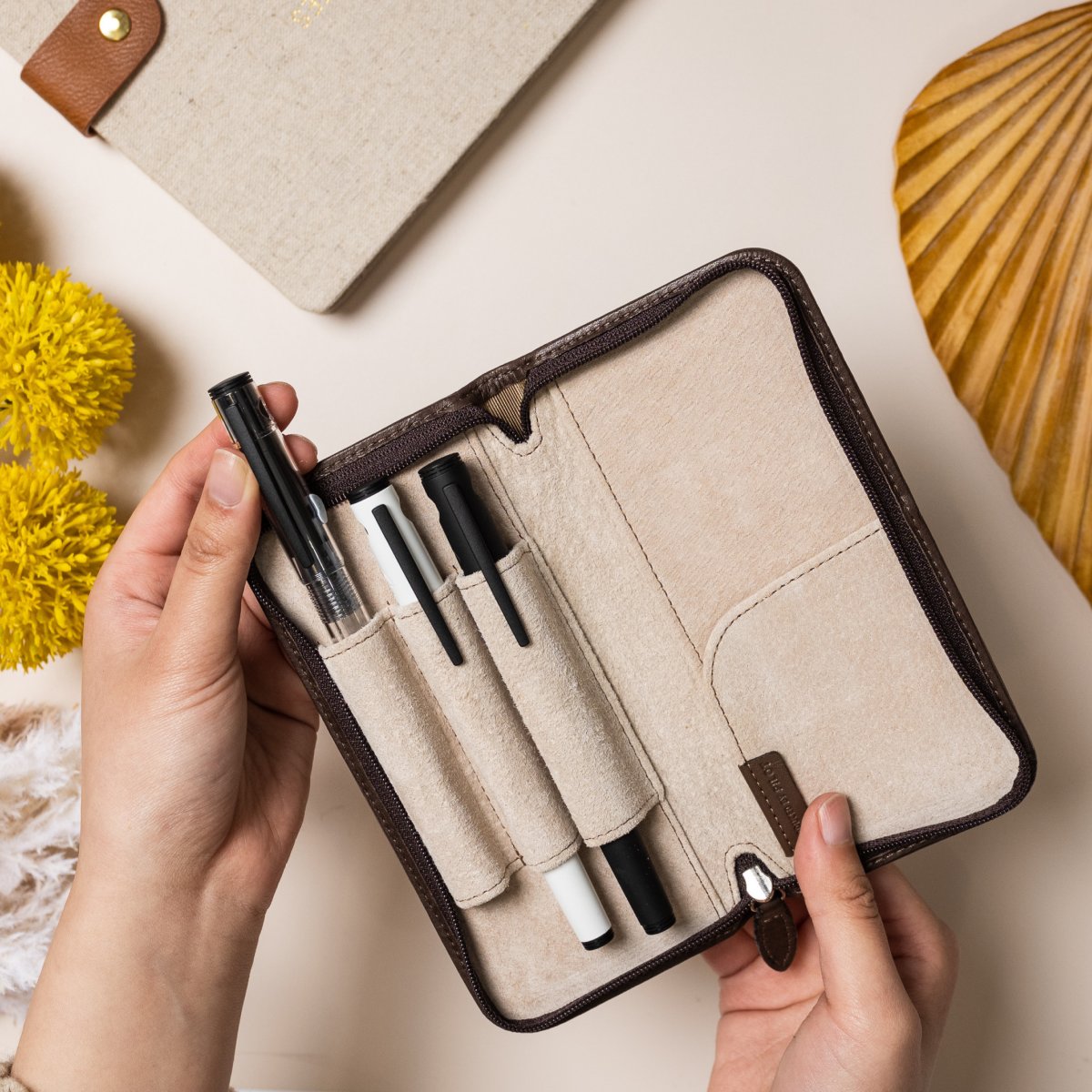 Pilot Pensemble Leather Pouch 3 Pen