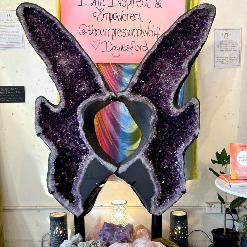 Geode Statue Amethyst Crystal Geode Angel Wings Statue On Stand – The Empress & Wolf