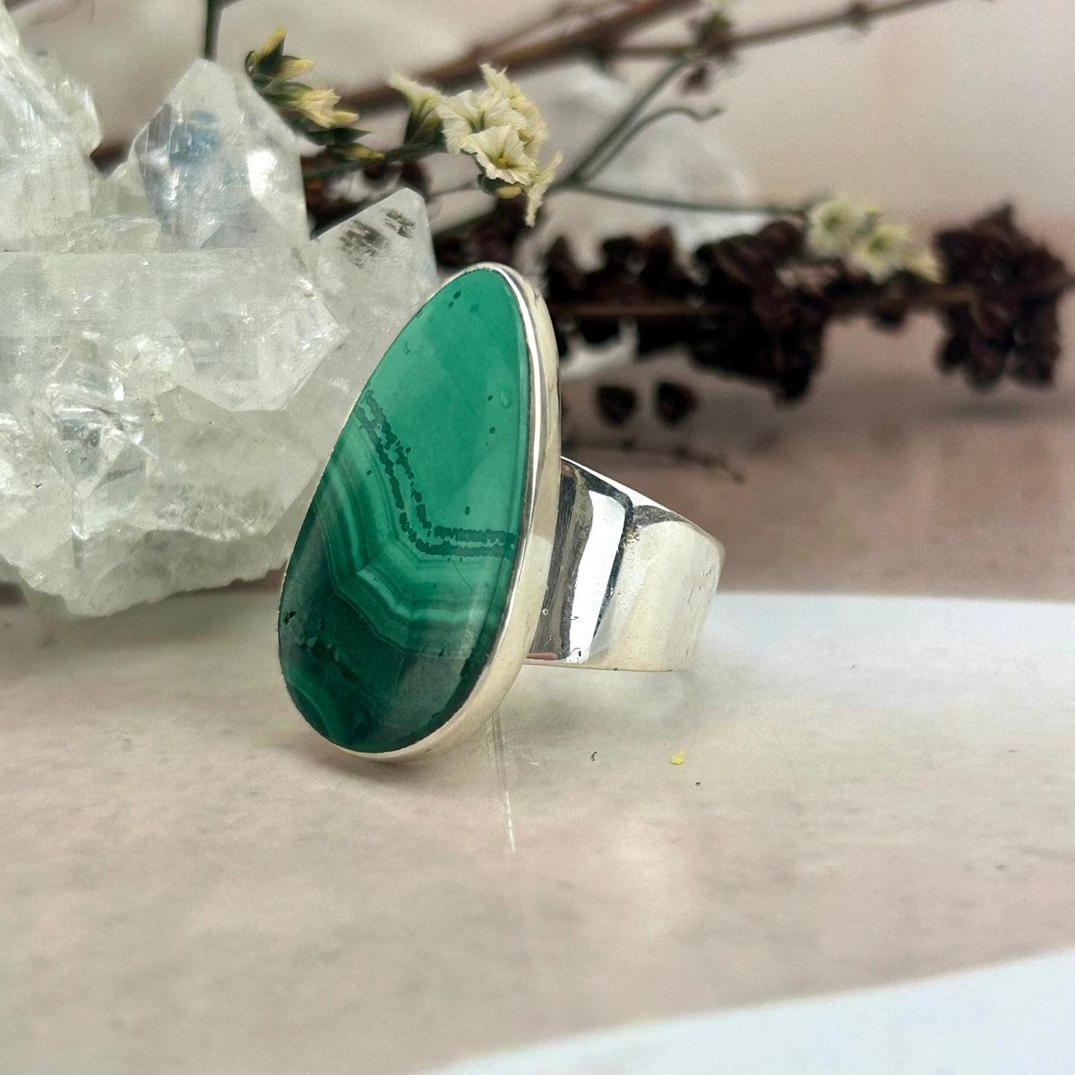 Organic Design Crystal Ring