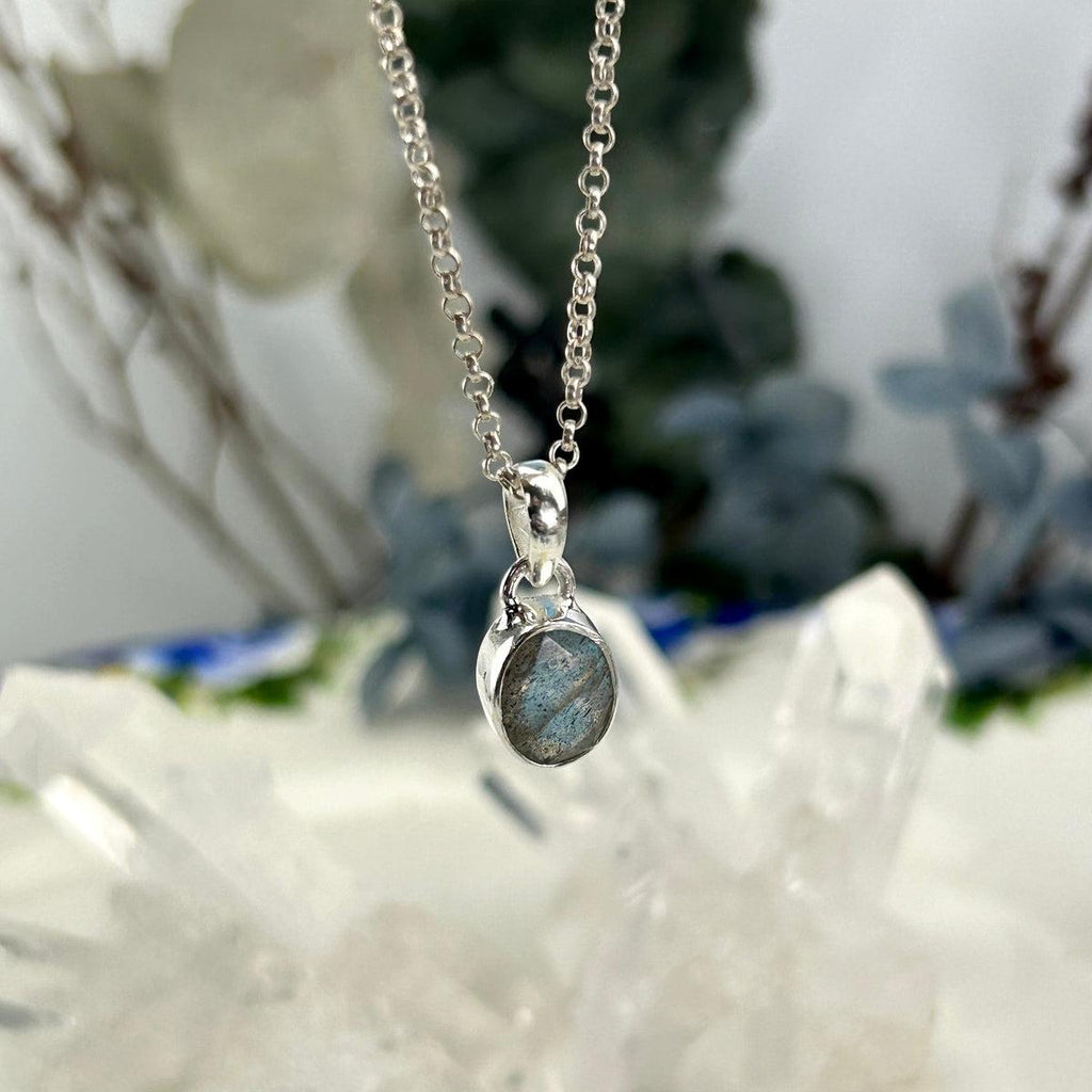 Labradorite Petite Pendant