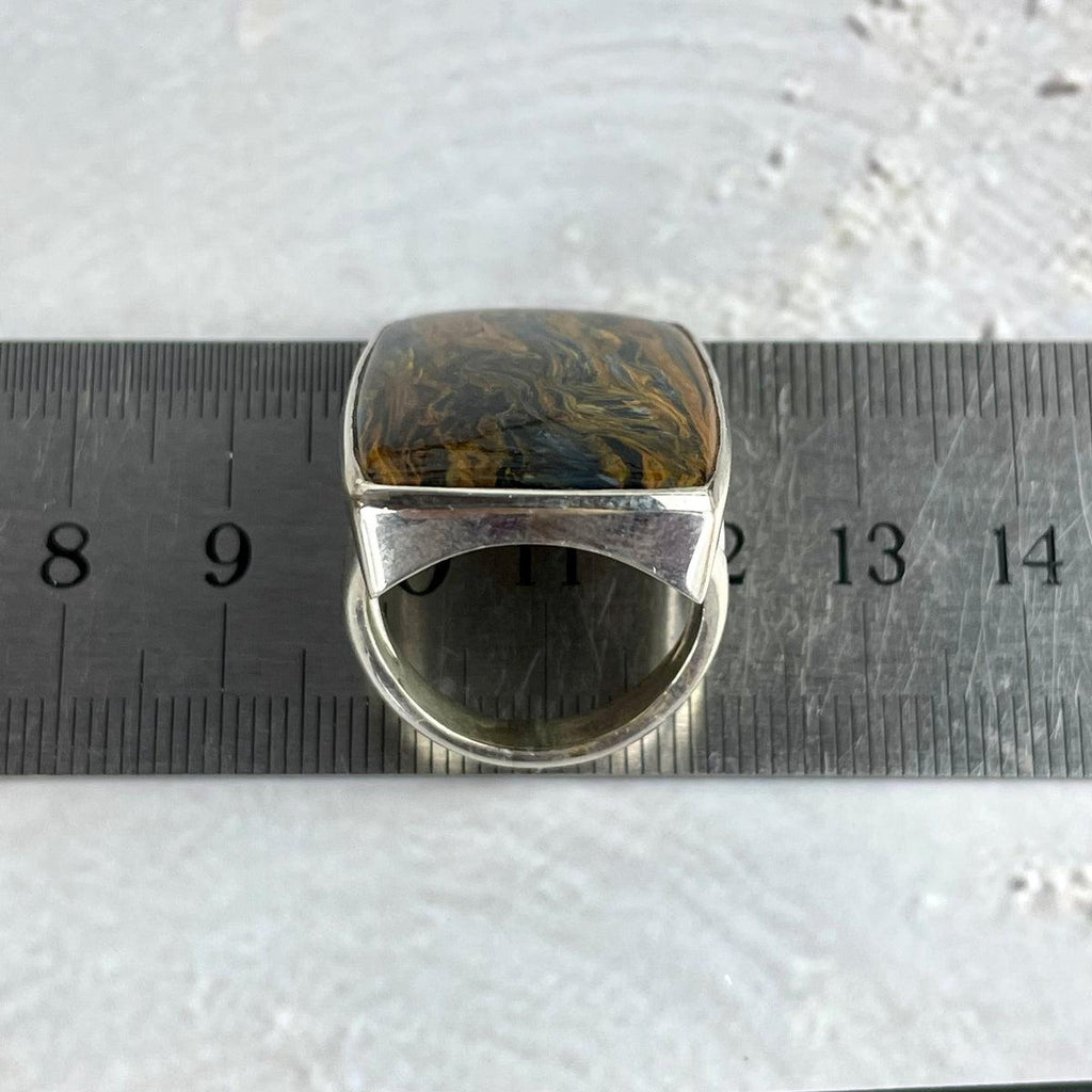 Large Crystal Feature Ring