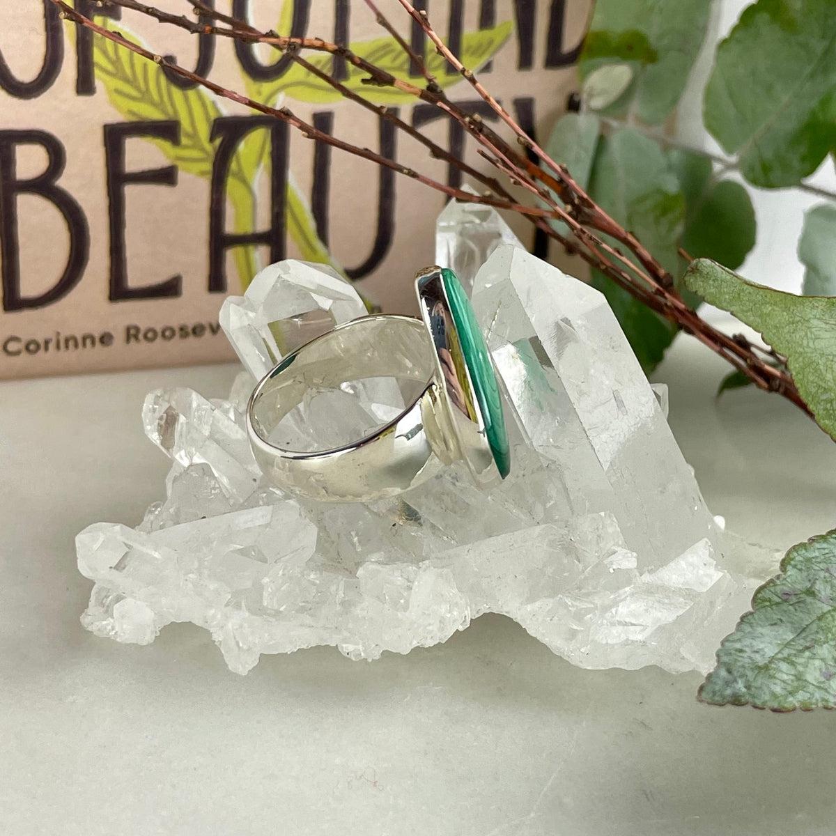 Swirl Pattern Stone Ring