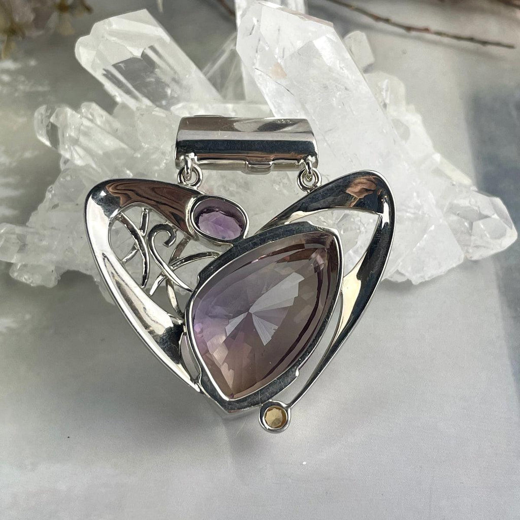 Australian Jeweller One Of Pendant