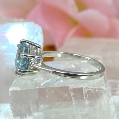 Brilliant Cut Blue Topaz Ring