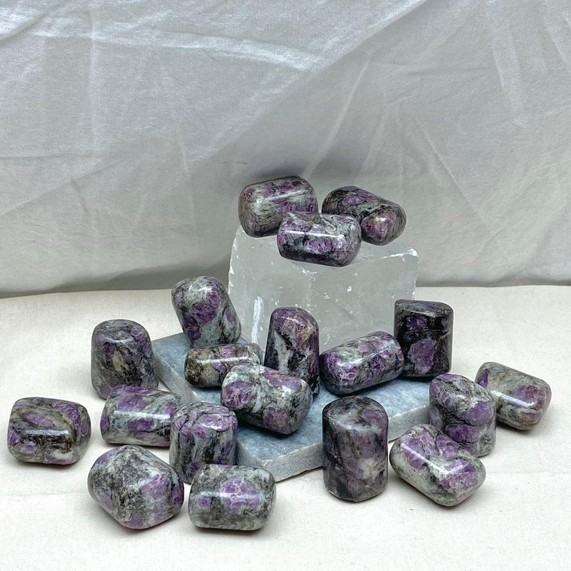 Spinel Tumbled Stones