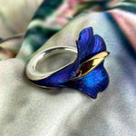 Janusz Szkutnik Titanium, 24ct Gold & Sterling Silver Hand-Etched Scalloped Edged Lily Ring