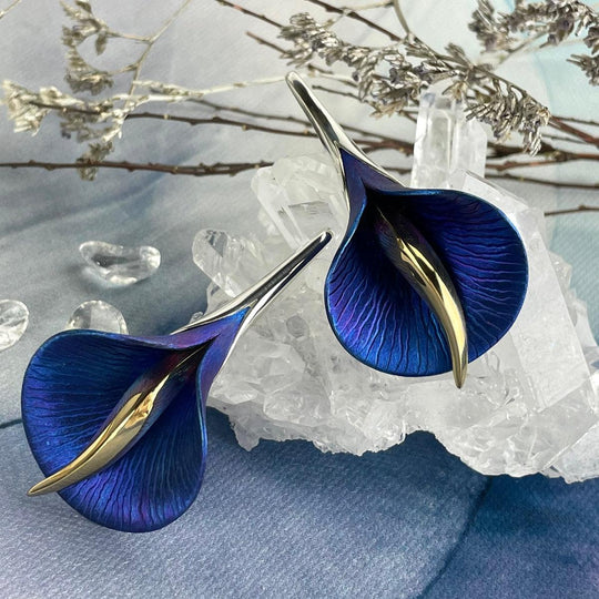 Janusz Szkutnik Titanium, 24ct Gold & Sterling Silver Hand-Etched Straight Edged Lily Pendants