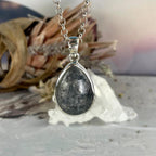 Unisex Quartz Pendant