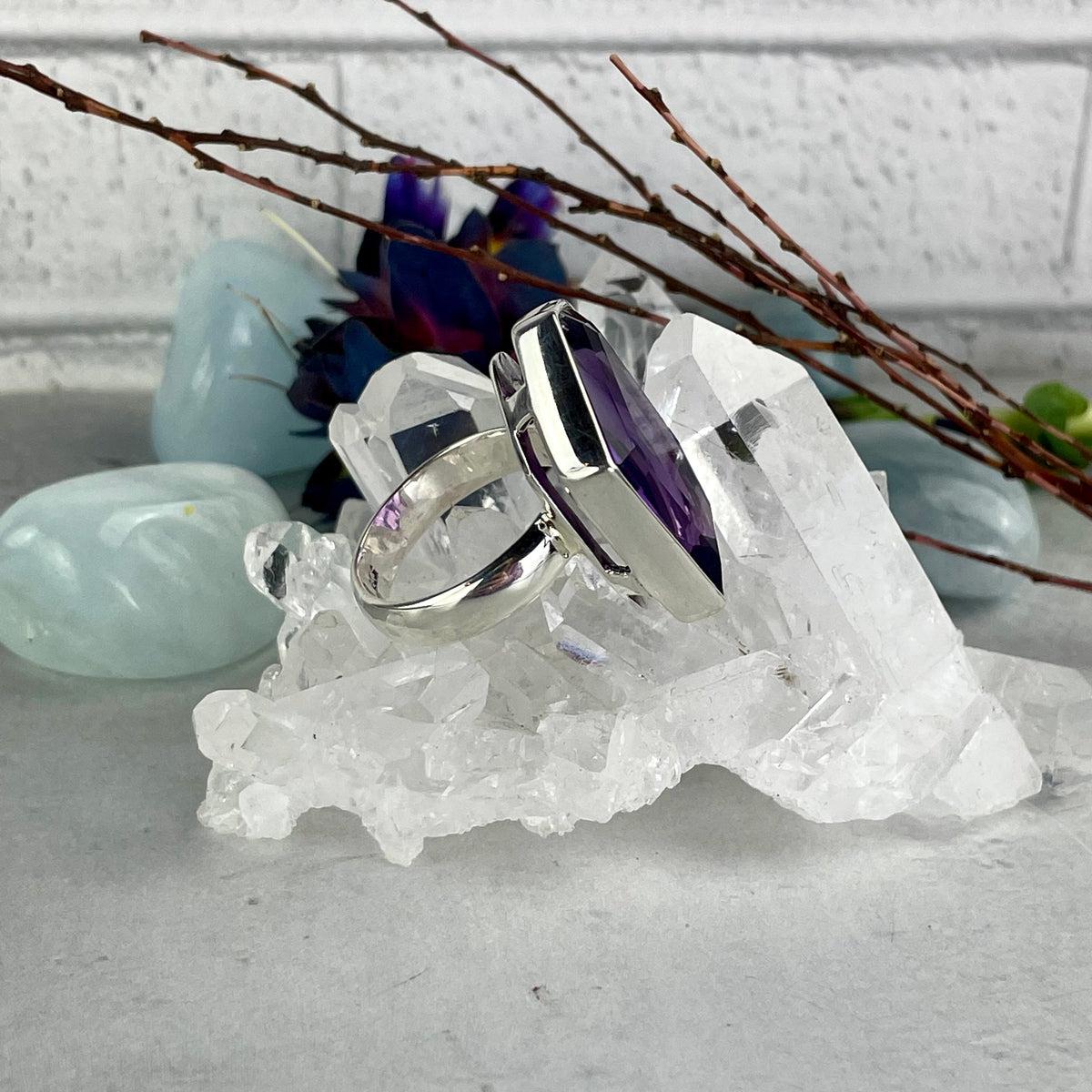 Sterling Silver Amethyst Feature Ring