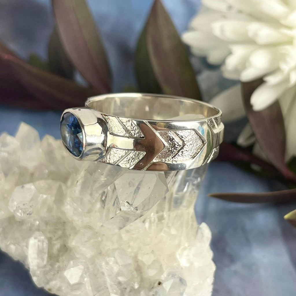 Arrow Ring Kyanite Gemstone 