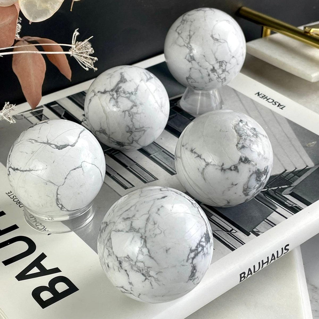 White And Black Crystall Ball